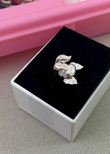 Pembe aksolotl Charm - Görsel 2