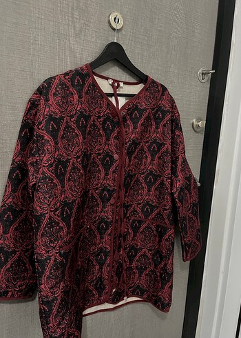 Etnik Desenli Kapitone Ceket - Görsel 12