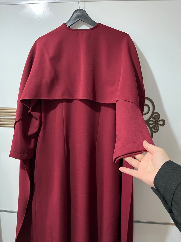 Pelerinli Tesettür Elbise - Görsel 3