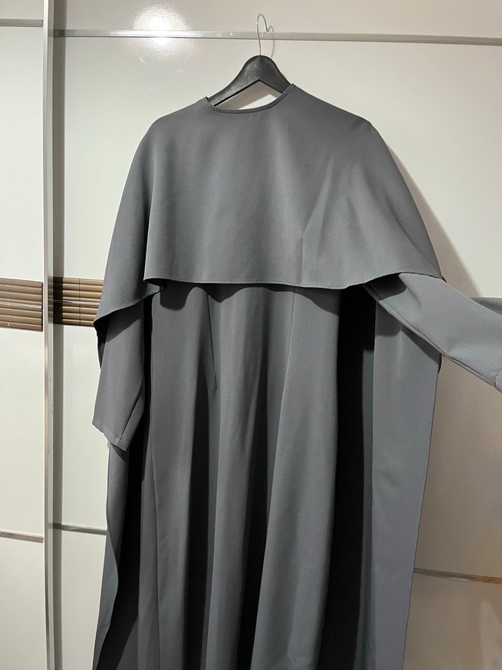 Pelerinli Tesettür Elbise - Görsel 4