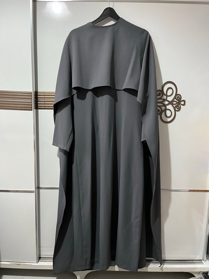 Pelerinli Tesettür Elbise - Görsel 2