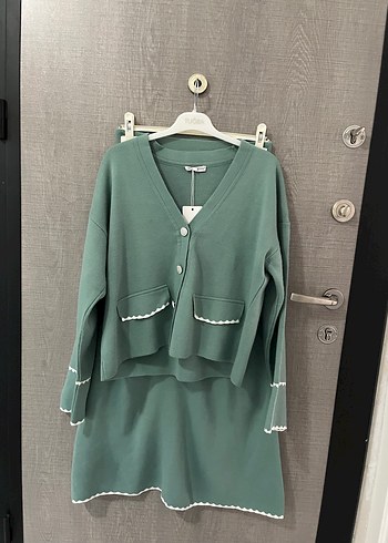 Etekli Triko Takım - Görsel 3