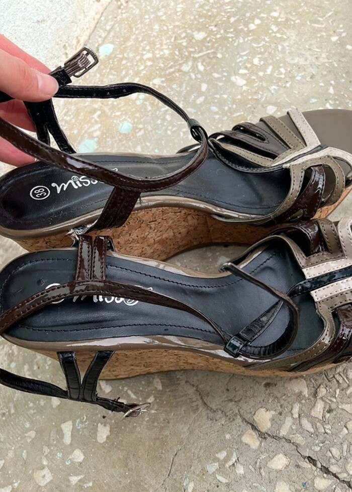 Dolgu topuklu - Görsel 4