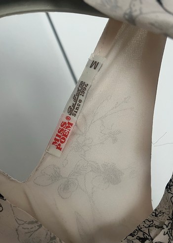 Bej Desenli Uzun Drapeli Askılı Elbise - Görsel 3