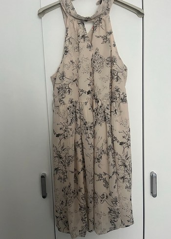 Bej Desenli Uzun Drapeli Askılı Elbise - Görsel 6