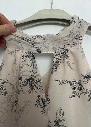 Bej Desenli Uzun Drapeli Askılı Elbise - Görsel 4