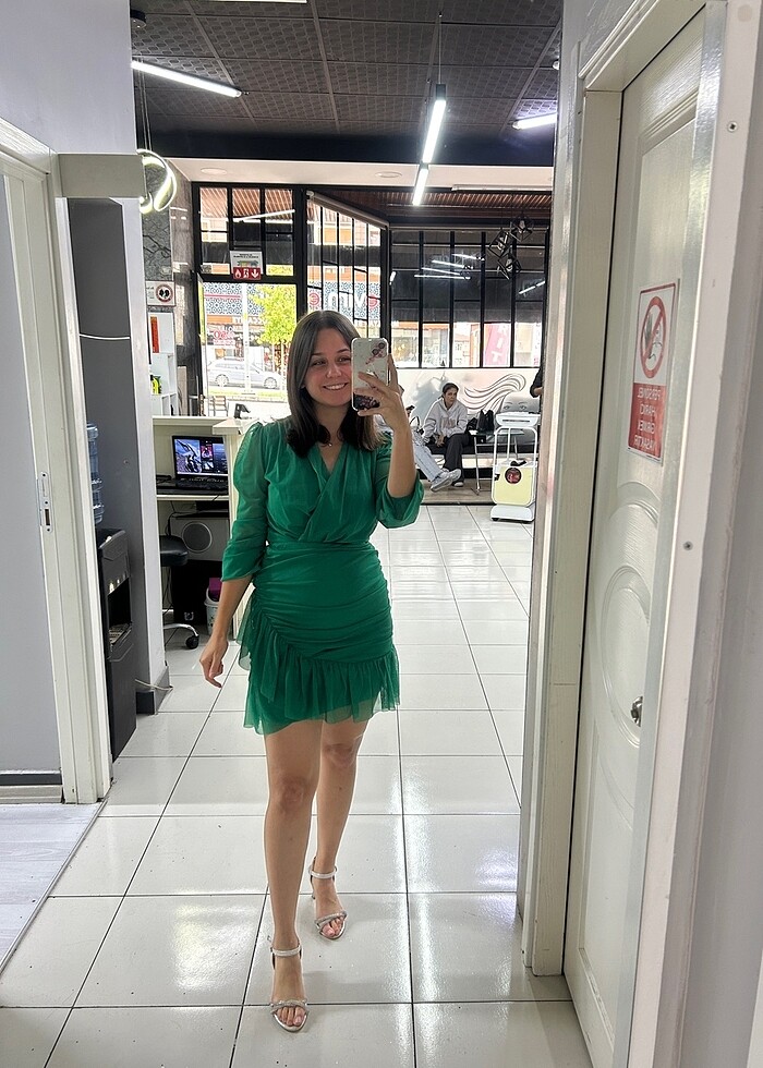 Yeşil Kısa Elbise - Görsel 2