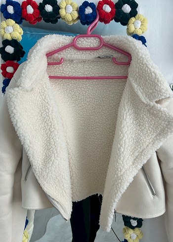 Kürklü Detaylı Beyaz Kadın Ceket - Görsel 3