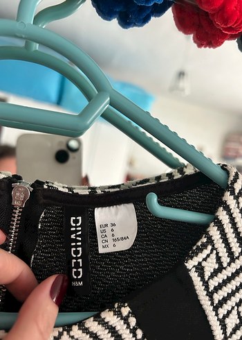 Kadın Desenli Siyah Beyaz Triko Elbise - Görsel 3