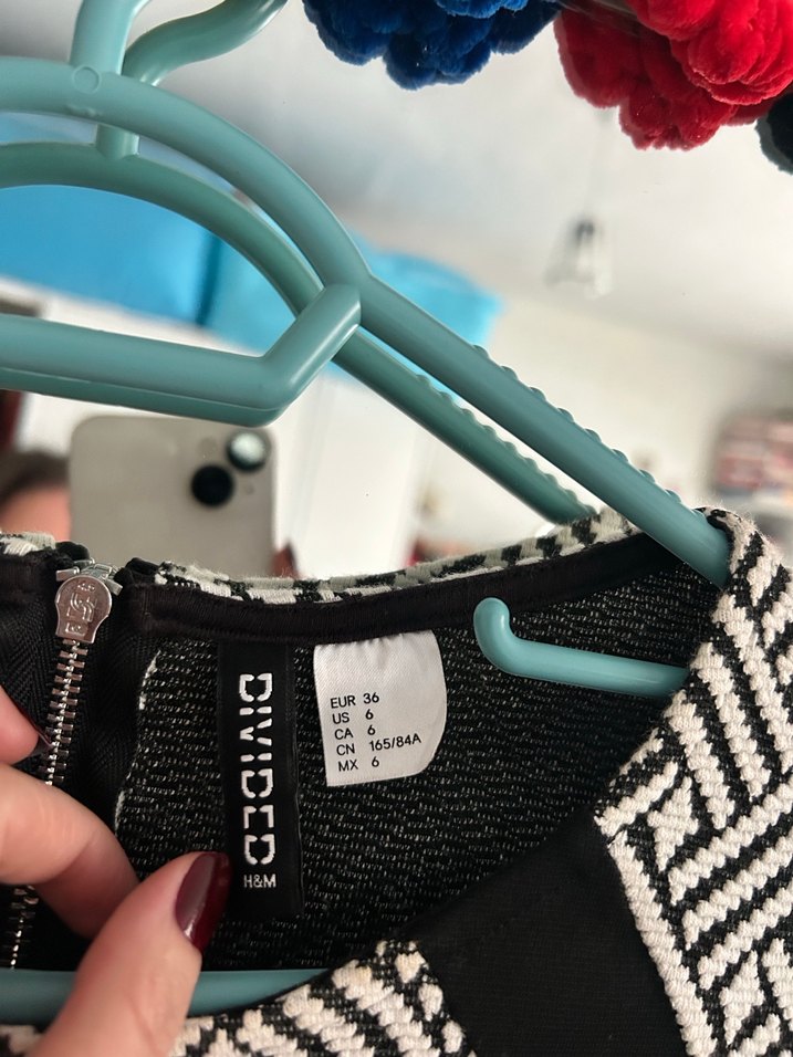 Kadın Desenli Siyah Beyaz Triko Elbise - Görsel 3