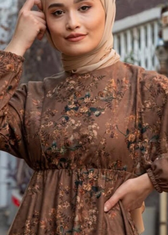 Desenli elbise - Görsel 2