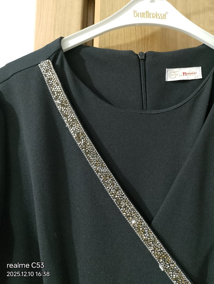 Uzun Siyah Nakışlı Kadın Elbise - Görsel 5