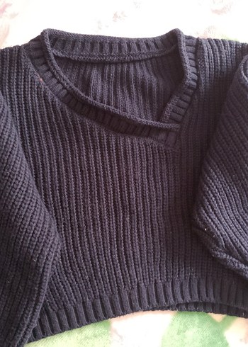 Siyah V Yaka Kadın  crop Kazak - Görsel 2