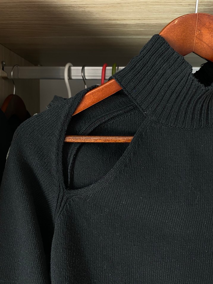 Yüksek Yaka Siyah Triko Kadın Kazak - Görsel 2
