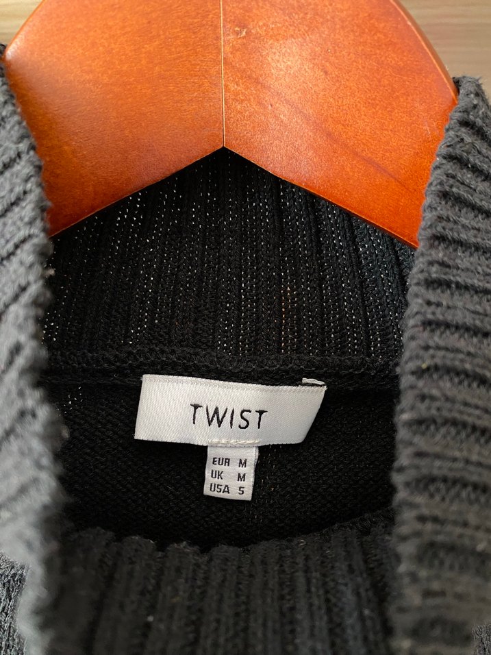 Yüksek Yaka Siyah Triko Kadın Kazak - Görsel 4