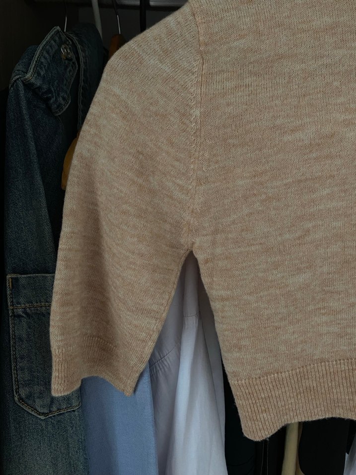 Bej Kadın Boğazlı Yün Crop Kazak - Görsel 2