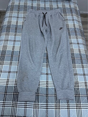Nike tech altı
