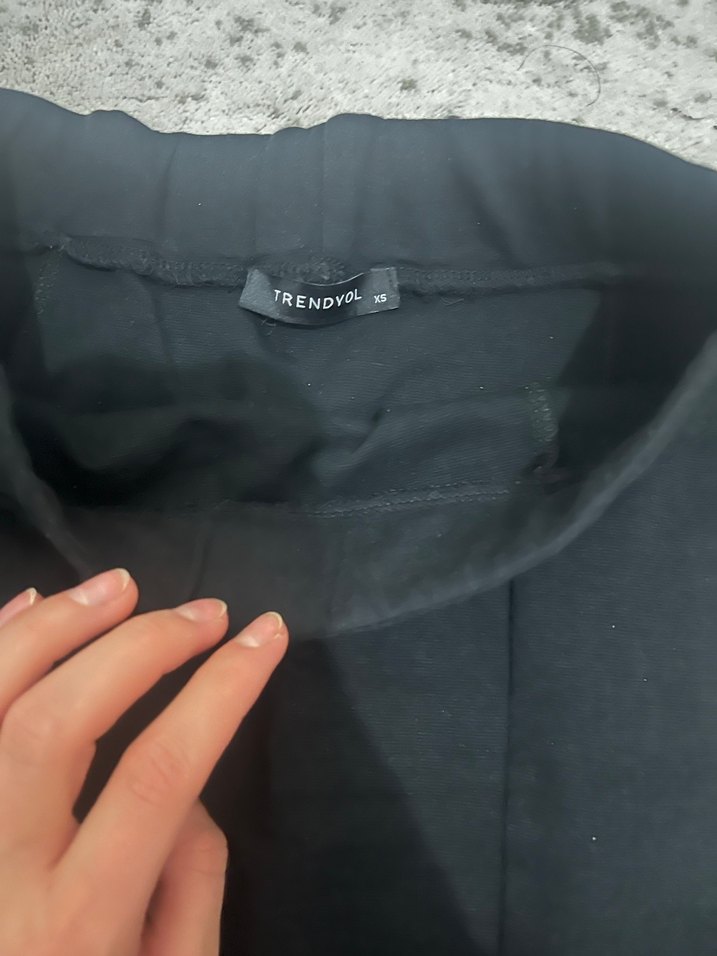 Siyah Etek - Görsel 3