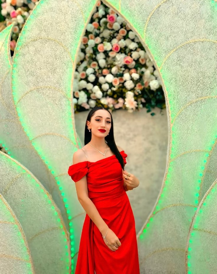 Kırmızı Straplez Uzun Drapeli Kadın Abiye - Görsel 2