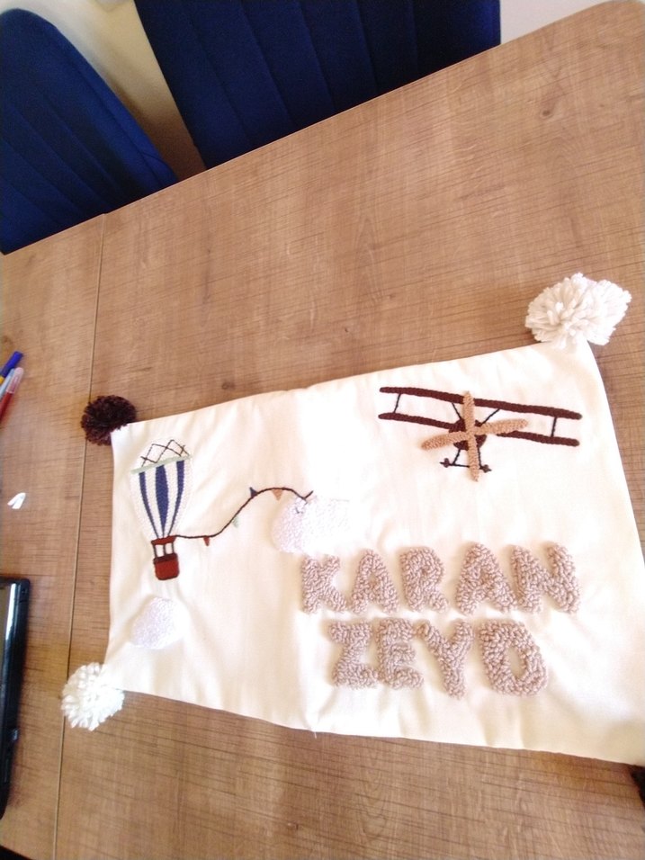 Pamuklu Baskılı Bej Çocuk Yastığı - Görsel 3