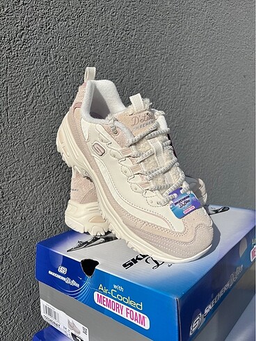 38 Beden Skechers D?lites bayan ayakkabı