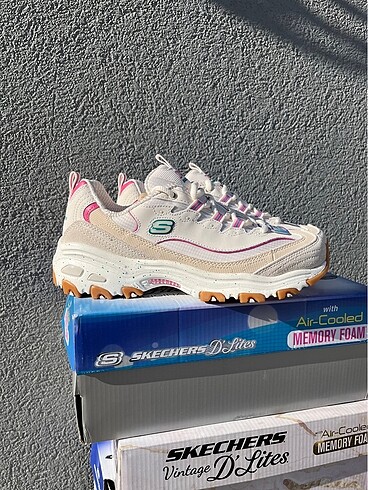 38 Beden Skechers D?lites Bayan Ayakkabı