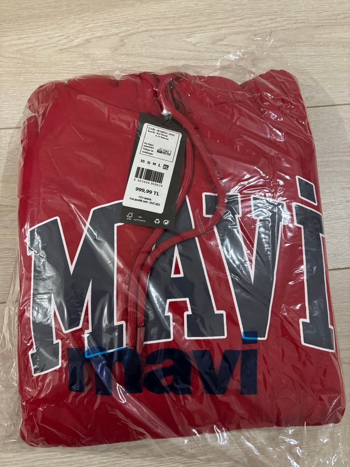 Kırmızı Kapüşonlu Mavi Baskılı Sweatshirt - Görsel 2