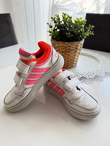 Adidas 30 numara spor ayakkabı