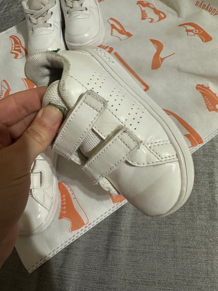 Beyaz Adidas Erkek Çocuk Spor Ayakkabı - Görsel 4