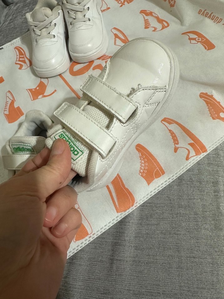 Beyaz Adidas Erkek Çocuk Spor Ayakkabı - Görsel 3