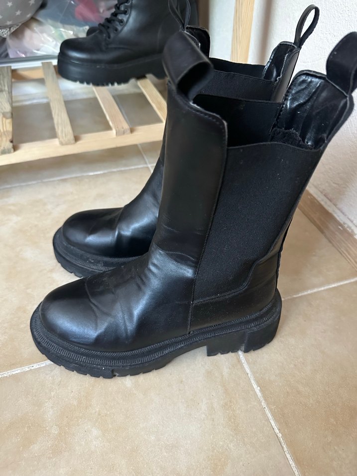 Siyah Blok Topuklu Lastik Bot - Görsel 5