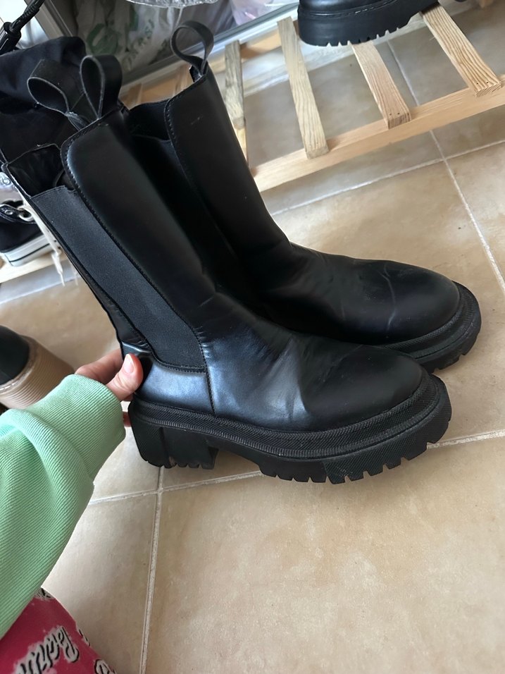 Siyah Blok Topuklu Lastik Bot - Görsel 4