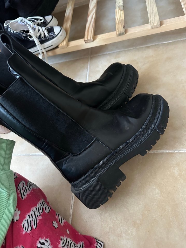 Siyah Blok Topuklu Lastik Bot - Görsel 2