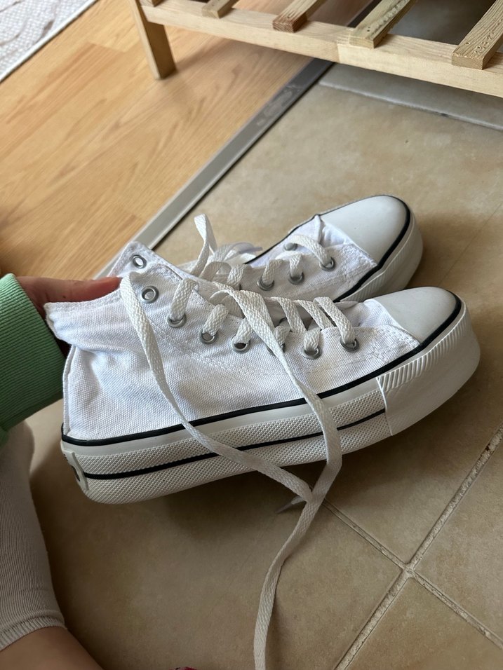 Converse Beyaz Kadın Spor Ayakkabı - Görsel 2