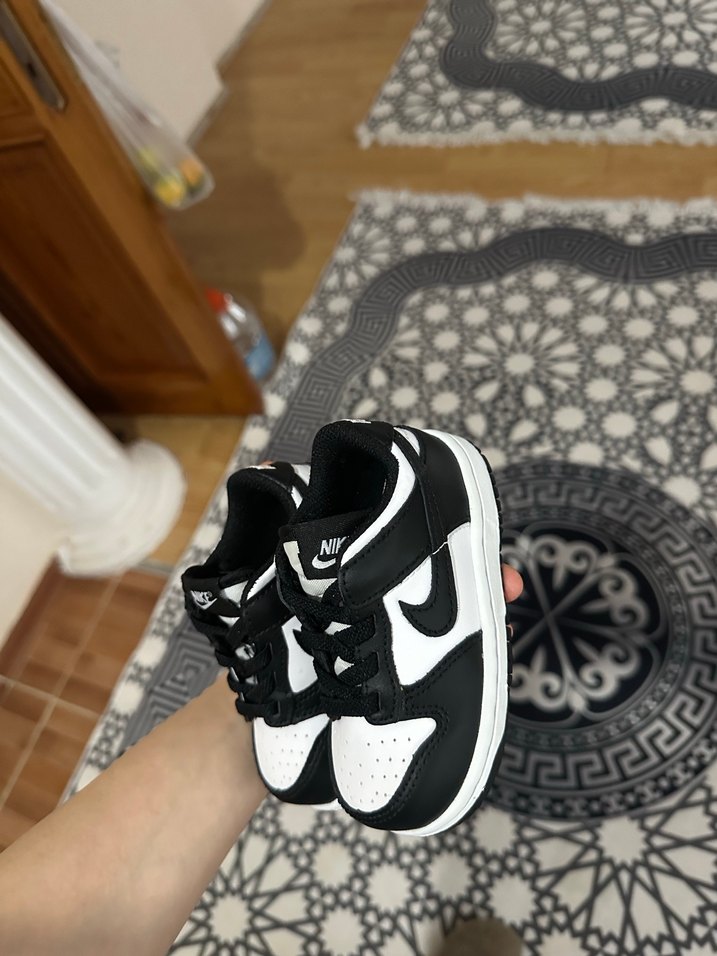 Siyah Beyaz Nike Kadın Sneakers - Görsel 2