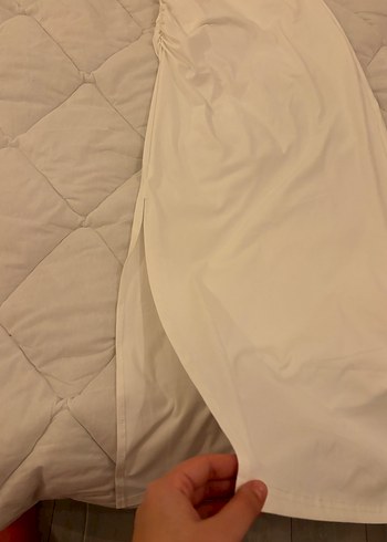 Bej Drapeli Uzun büzgü yırtmaç detaylı elbise - Görsel 3