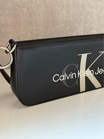 Calvin Klein kullanılmış çanta