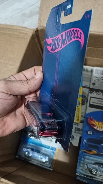  Beden Hot wheels 2021 yılına ait