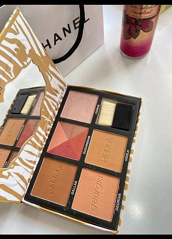 Benefit Allık Paleti