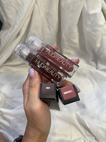 Huda Beauty Ruj Coco