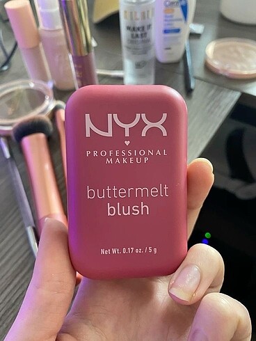 Nyx Allık Getting Butta