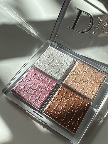 Dior Aydınlatıcı