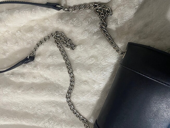 Beden Stradivarius siyah çanta