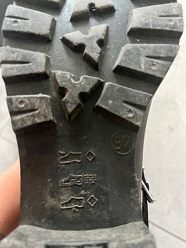 37 Beden Az kullanılmış çizme