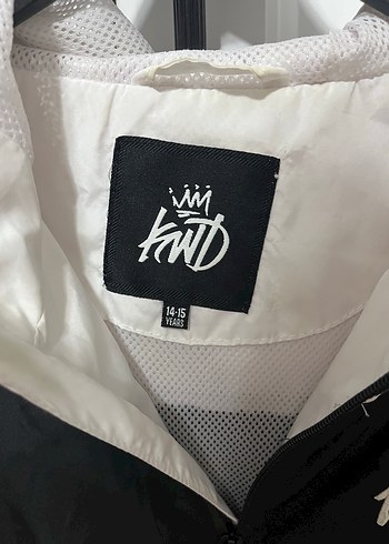 Kapüşonlu Siyah Beyaz Erkek Yağmurluk - Görsel 2