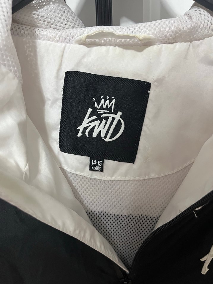 Kapüşonlu Siyah Beyaz Erkek Yağmurluk - Görsel 2