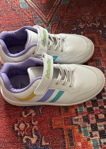 Kinetix Kız Çocuk Beyaz Renkli Spor Ayakkabı - Görsel 2