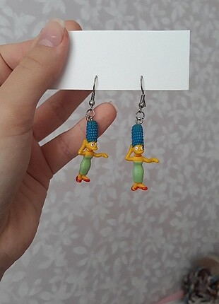 Marge Simpson Sallantılı Küpe