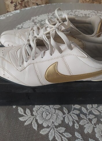 38,5 Beden Nike spor ayakkabı