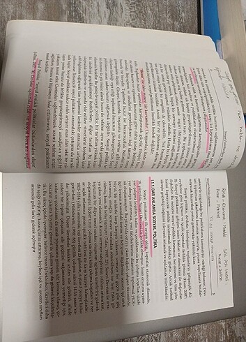 Beden Renk Sosyal Politika kitabı